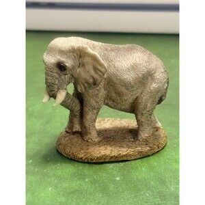 Vintage Mini Elephant Figurine Safari Ltd Carnegie Collection Wildlife Resin Dec